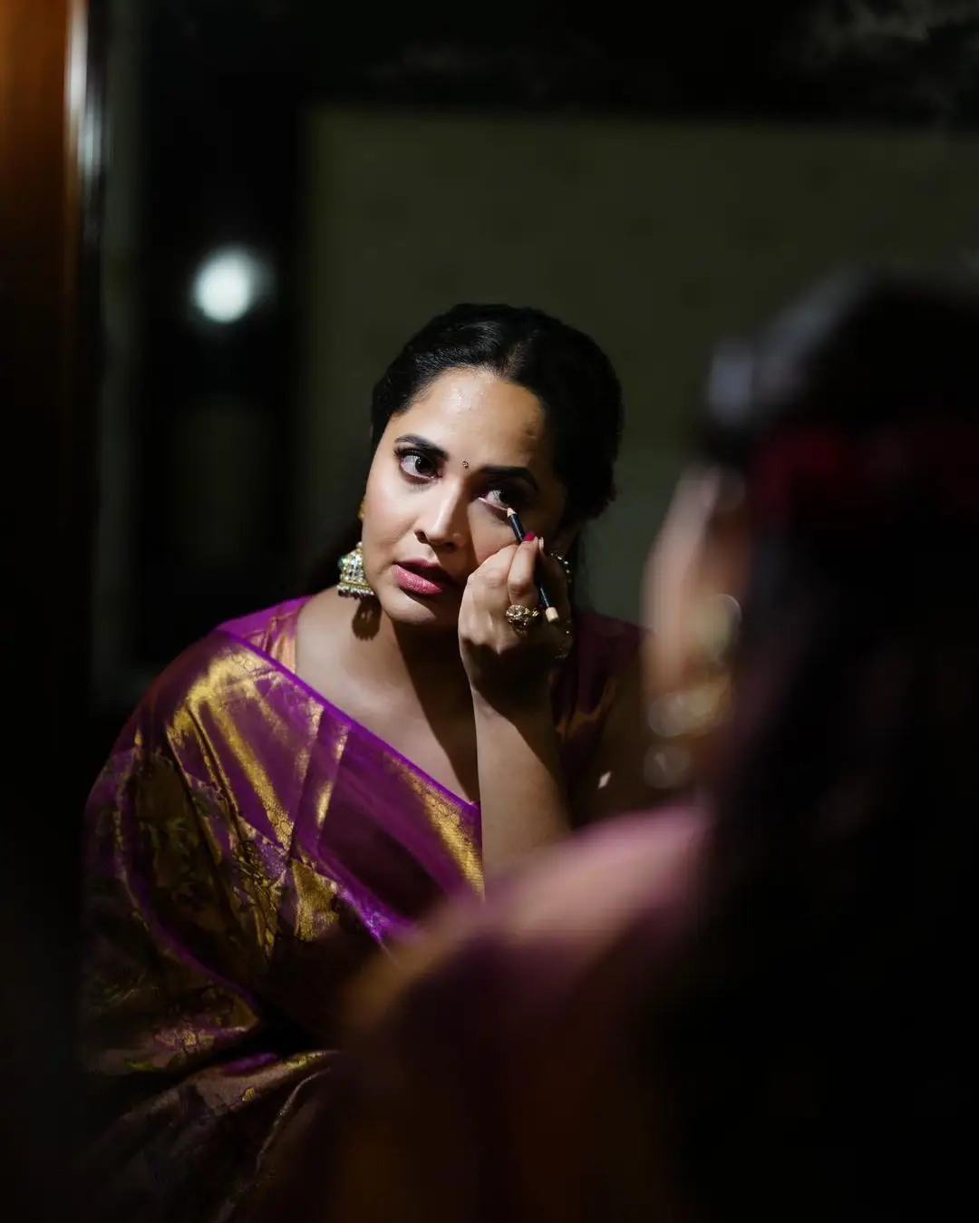 ANASUYA BHARADWAJ WEARING BEAUTIFUL EARRINGS BLUE PATTU SAREE BLOUSE 3